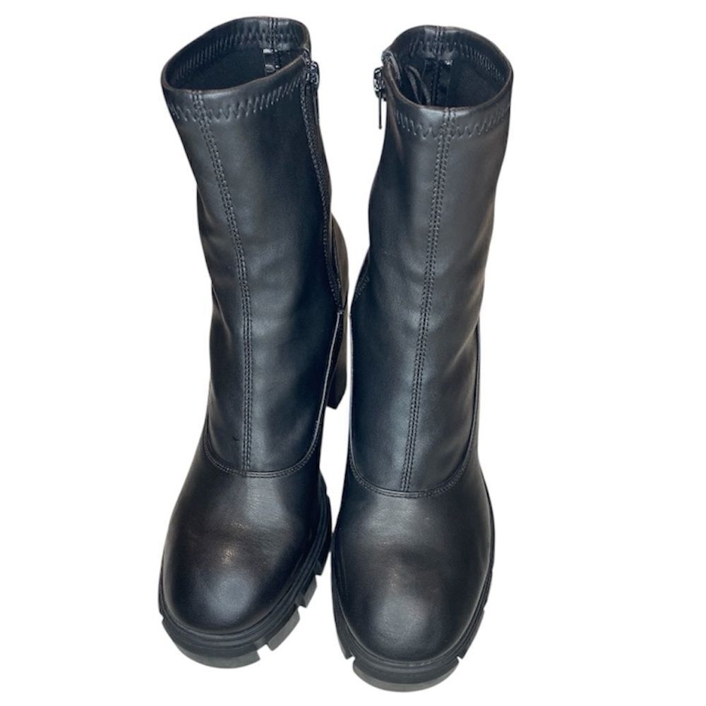GUESS Black Chunky Lug Sole Side Zip Ankle Boots Size 9M EUC - Picture 7 of 13